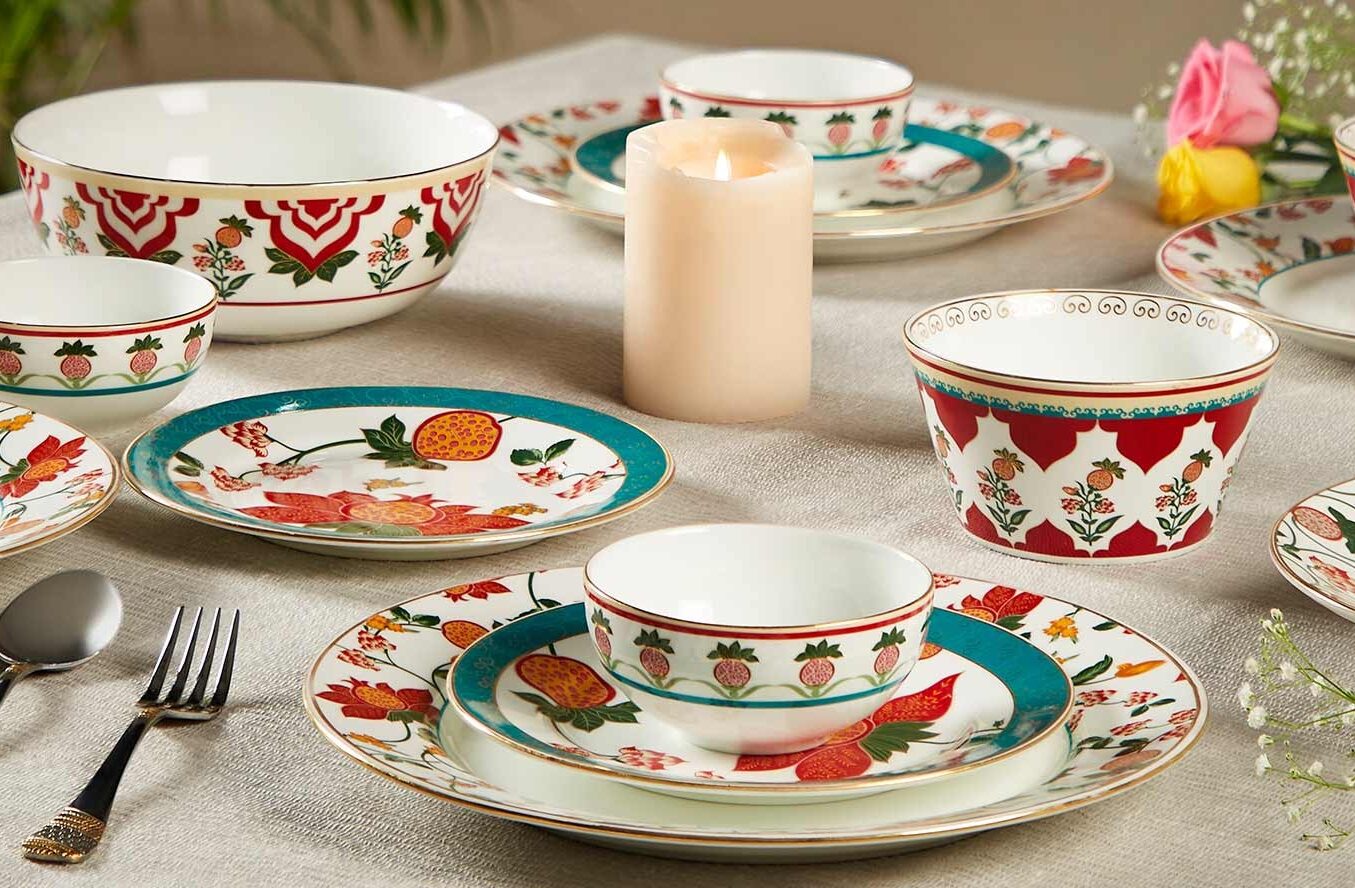 Dining in Style: Discover the Vibrant World of India Circus!